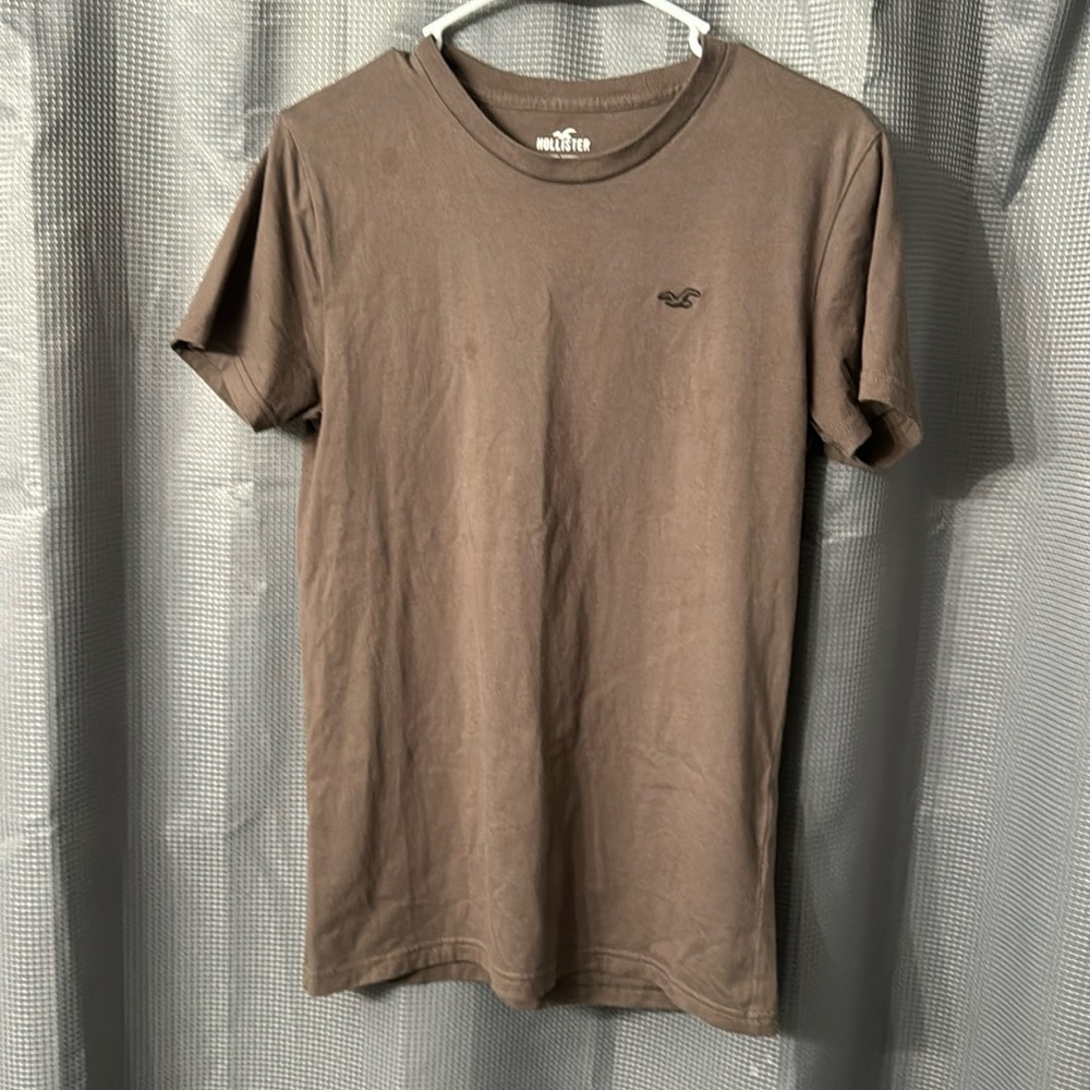 Hollister men’s brown t shirt, size small